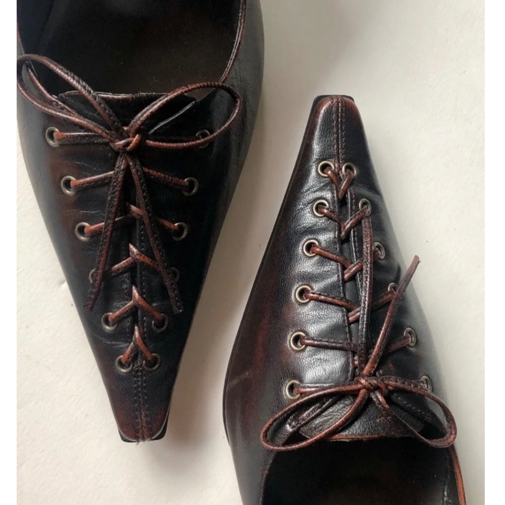 Nine WestStudio Leather Pointed Toe Heel W/ Front Eyelet Lace Up Design 7.5